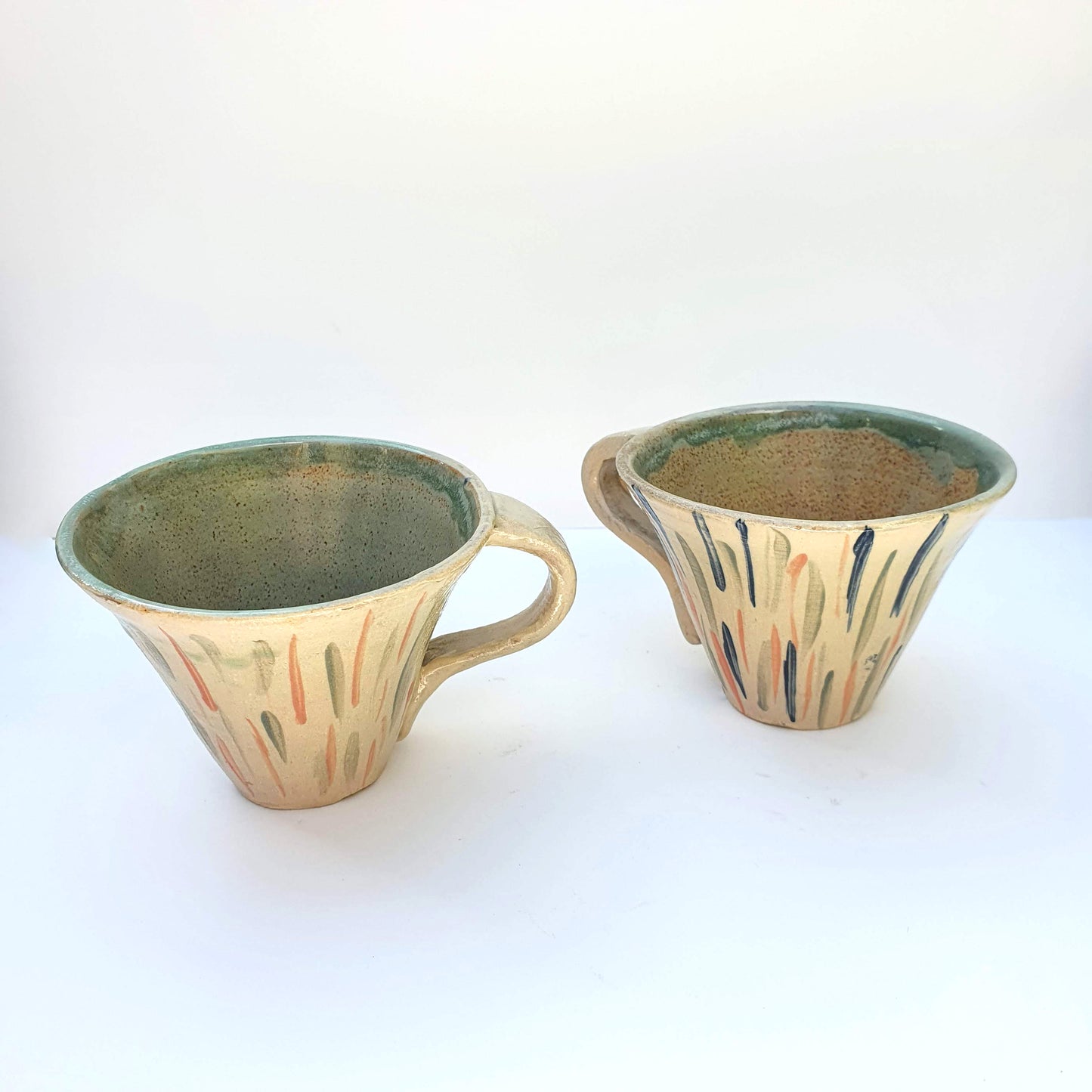 River bed coffee cups