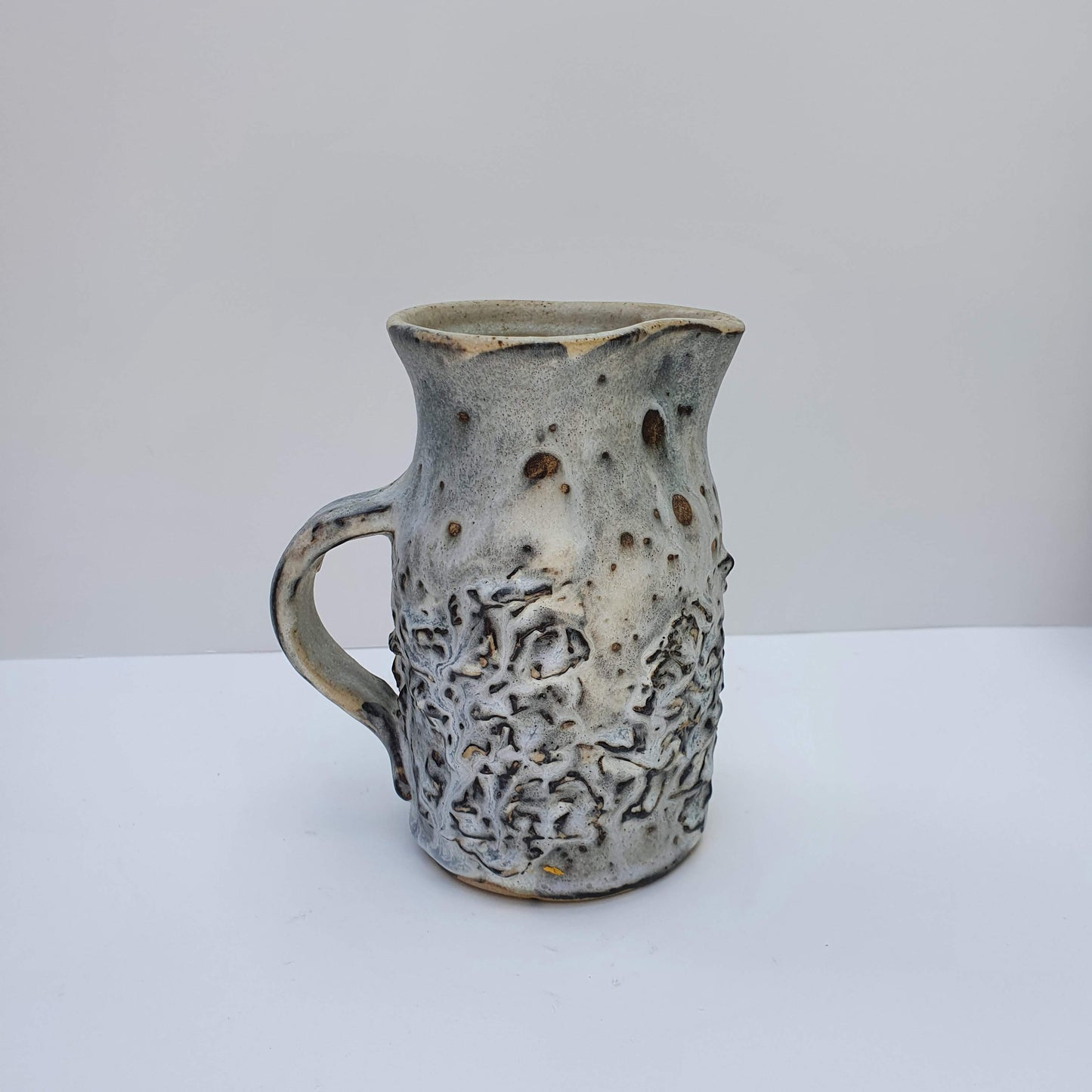 Texture jug